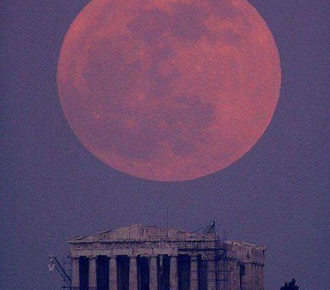 The big red moon